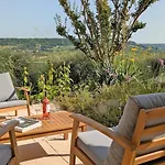 Domaine Lapeze 아파트 *
