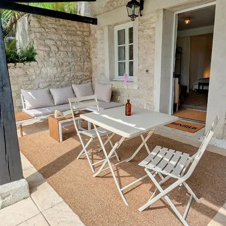 Domaine Lapeze